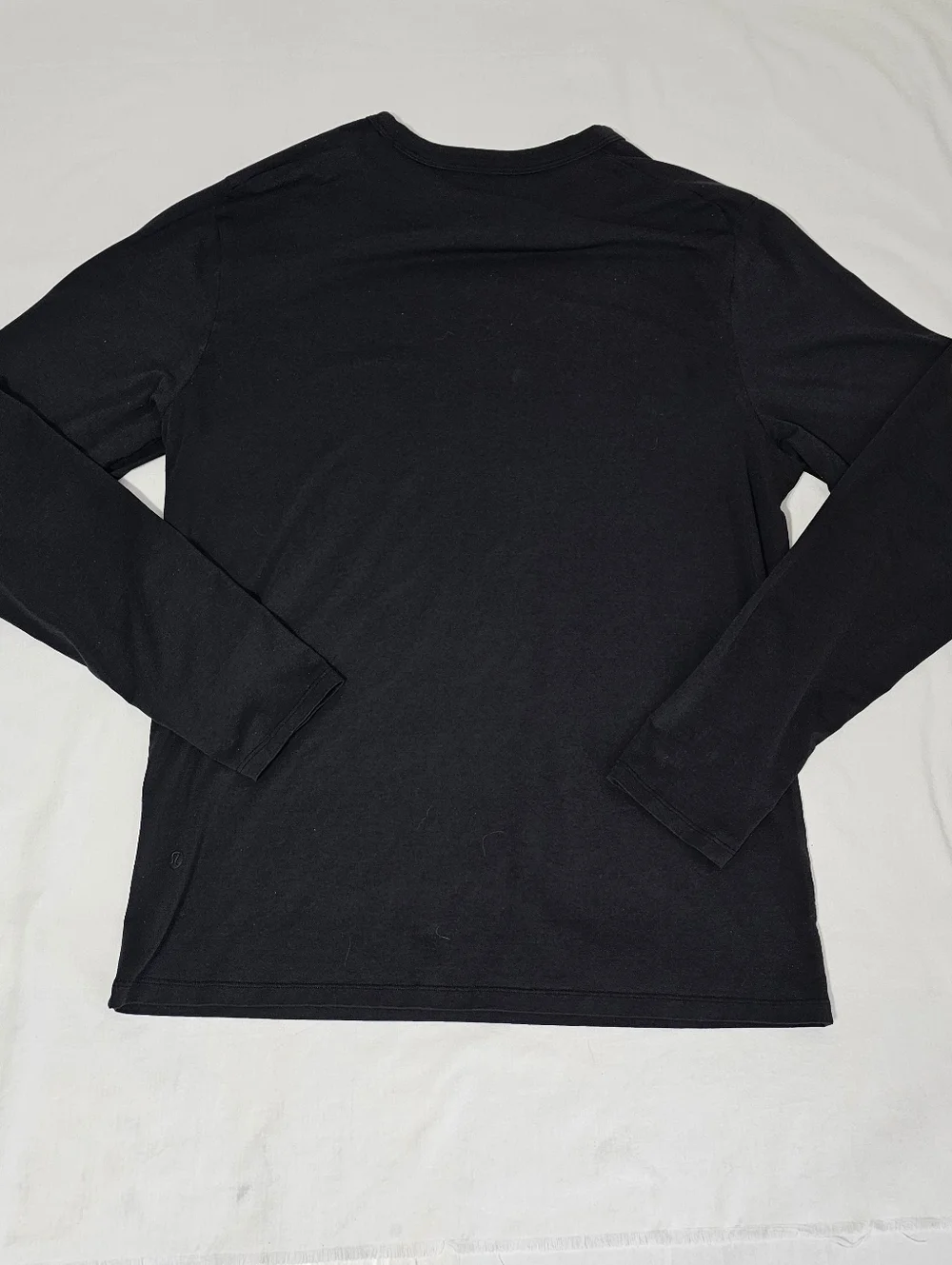 Lululemon Black Long Sleeve Crewneck Top Size M Athleisure Minimalist Activewear - Picture 2 of 7